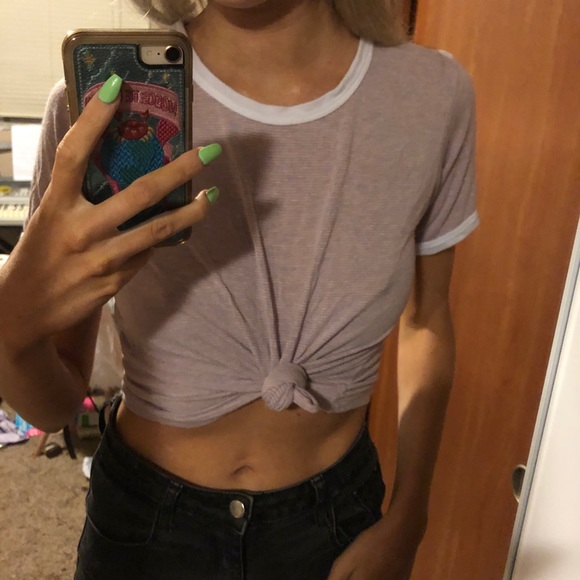 BRANDY MELVILLE PINK STRIPPED TEE SHIRT - Picture 1 of 3